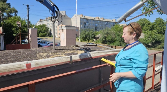 Подільське зернопереробне підприємство фото