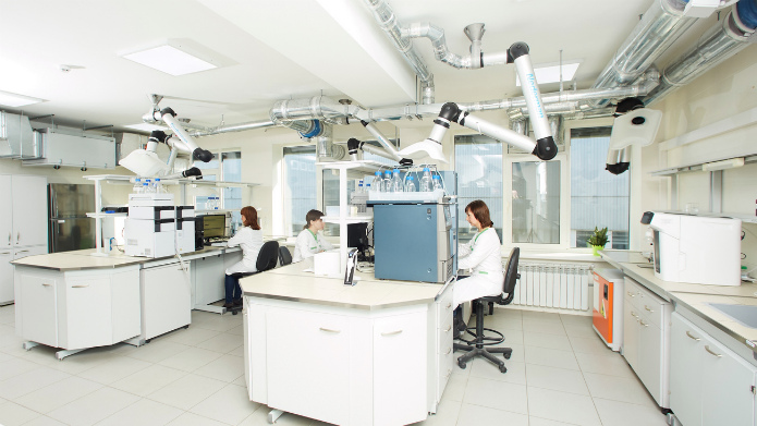 В агробіологічній лабораторії «Інституту здоров’я рослин» проводиться понад 10 видів досліджень